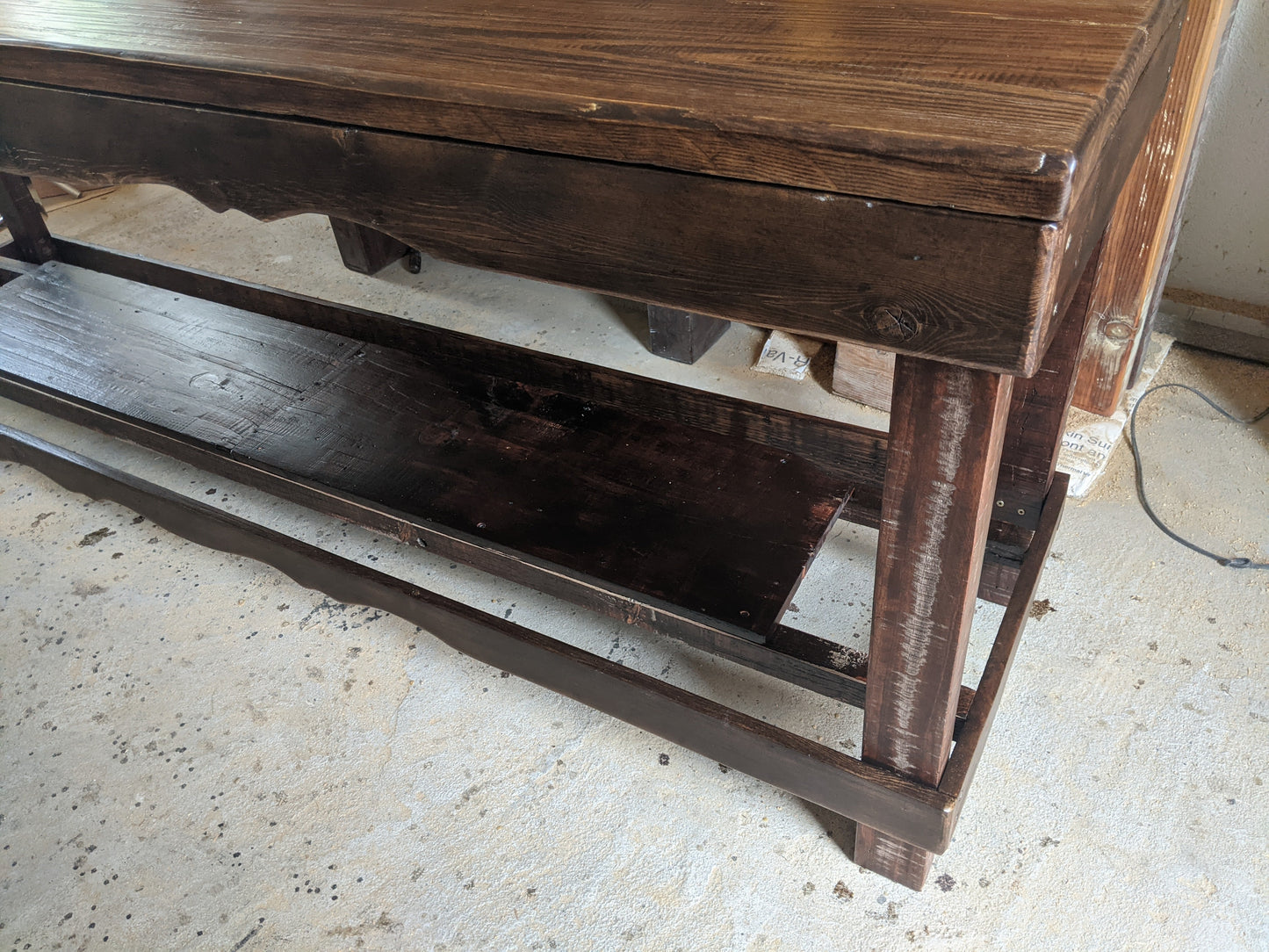 Entry table Large display