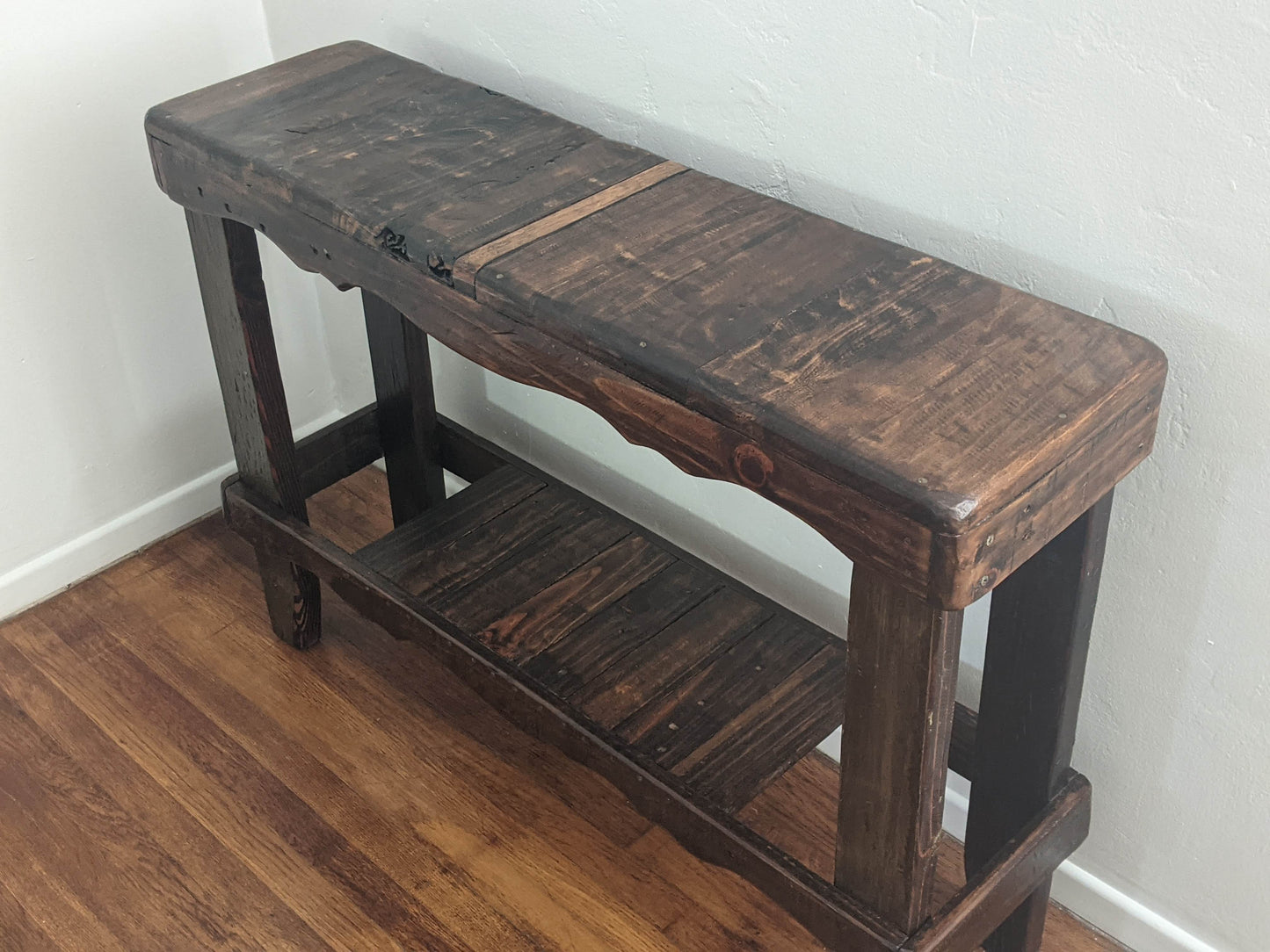 Entry table dark