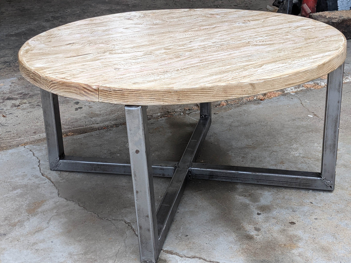 Coffee Table round - metal base