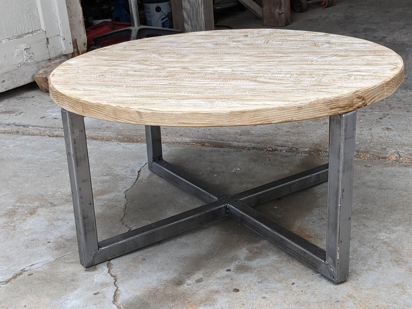 Coffee Table round - metal base